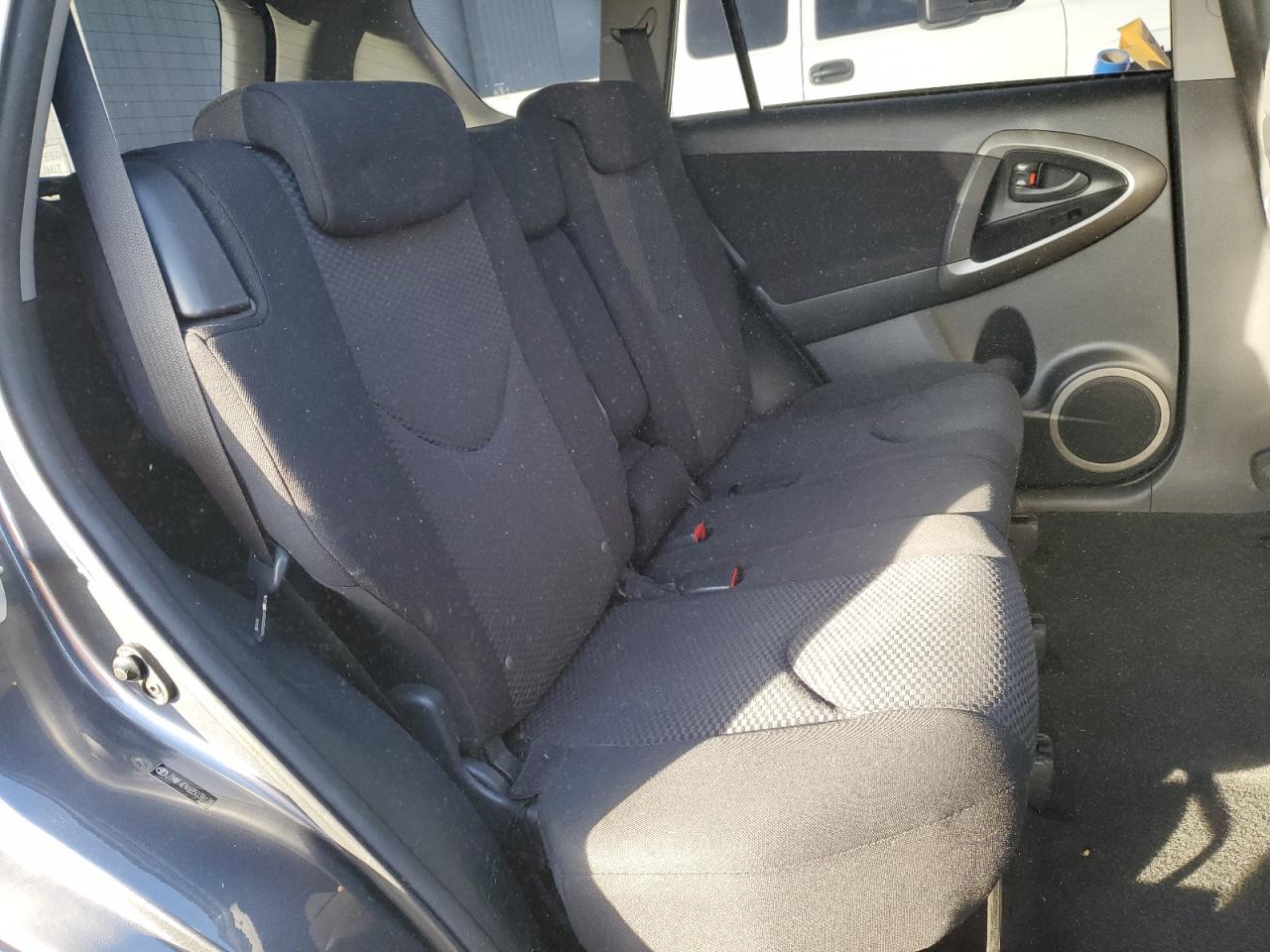 2011 Toyota RAV 4 - Image 11