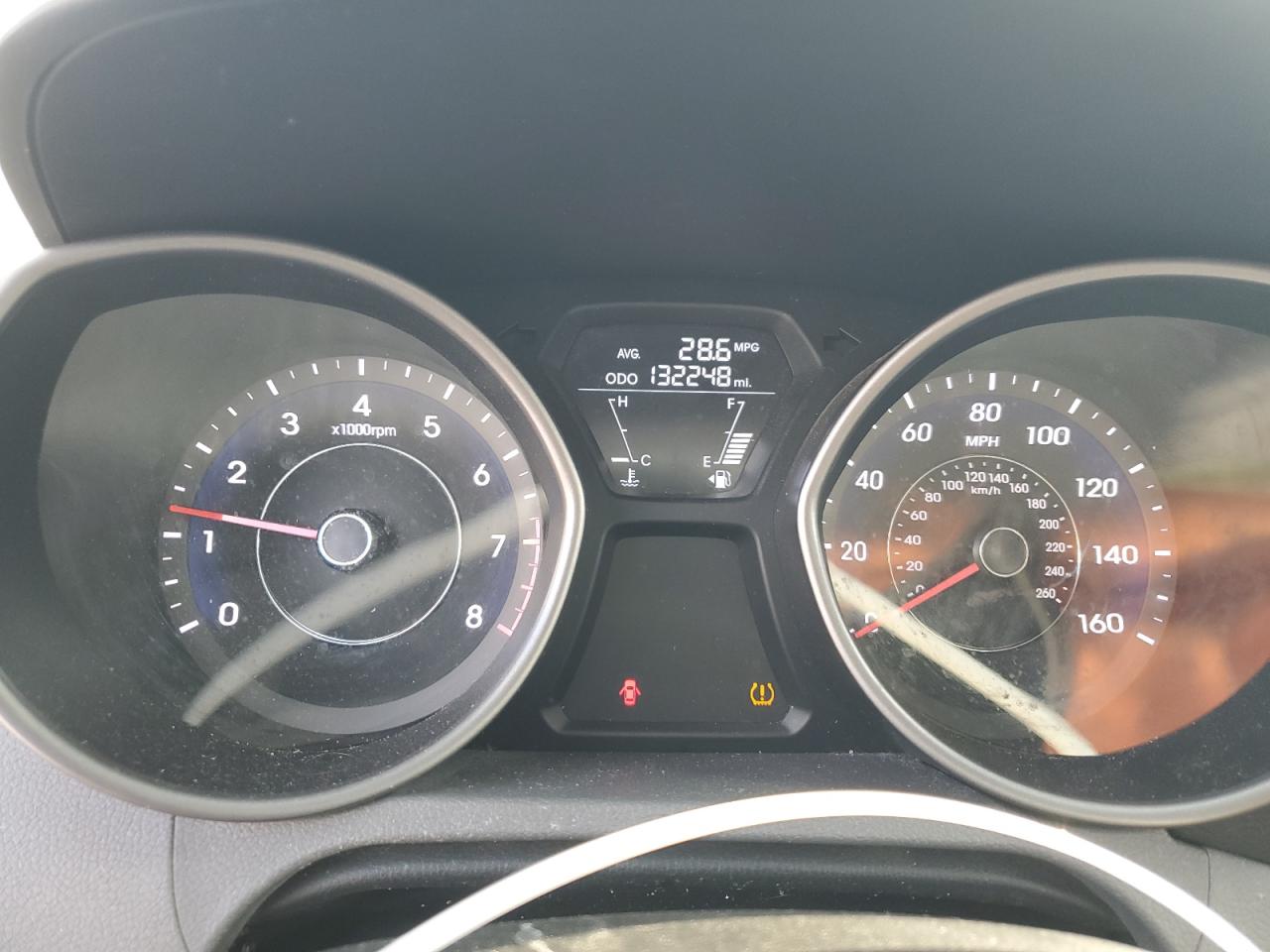 2013 Hyundai Elantra - Image 9
