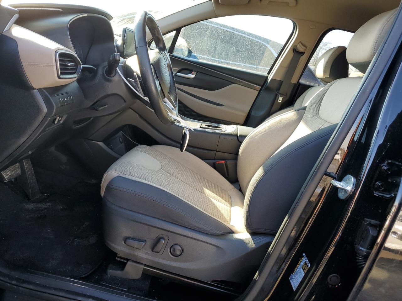 2023 Hyundai Santa Fe - Image 7