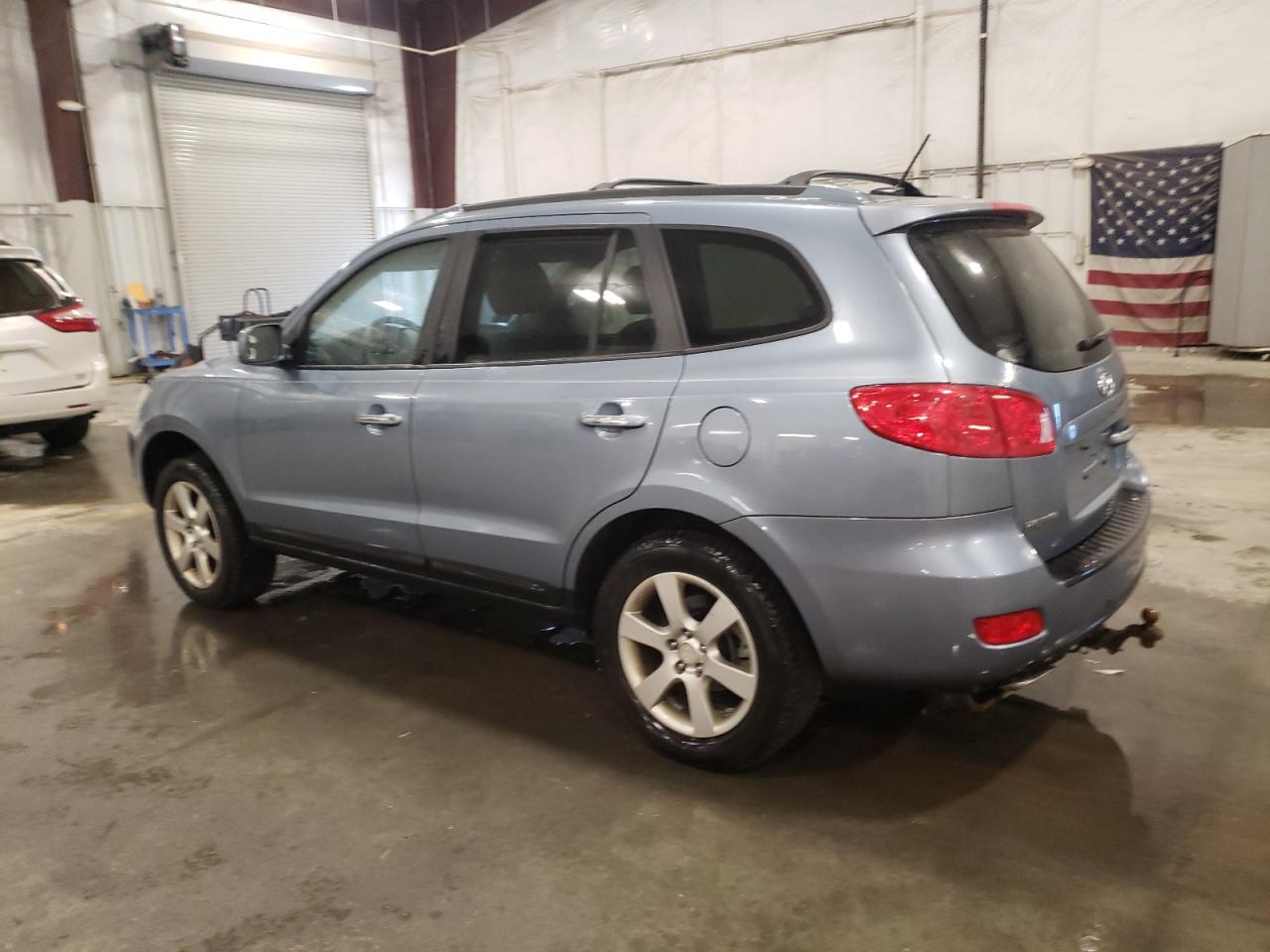 2009 Hyundai Santa Fe - Image 2