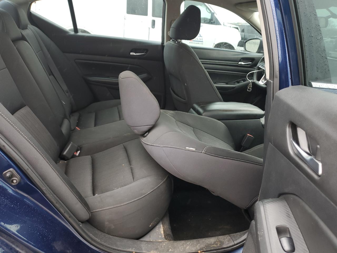 2019 Nissan Altima - Image 10