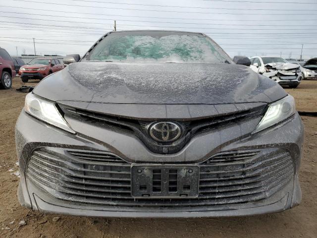  TOYOTA CAMRY 2018 Серый