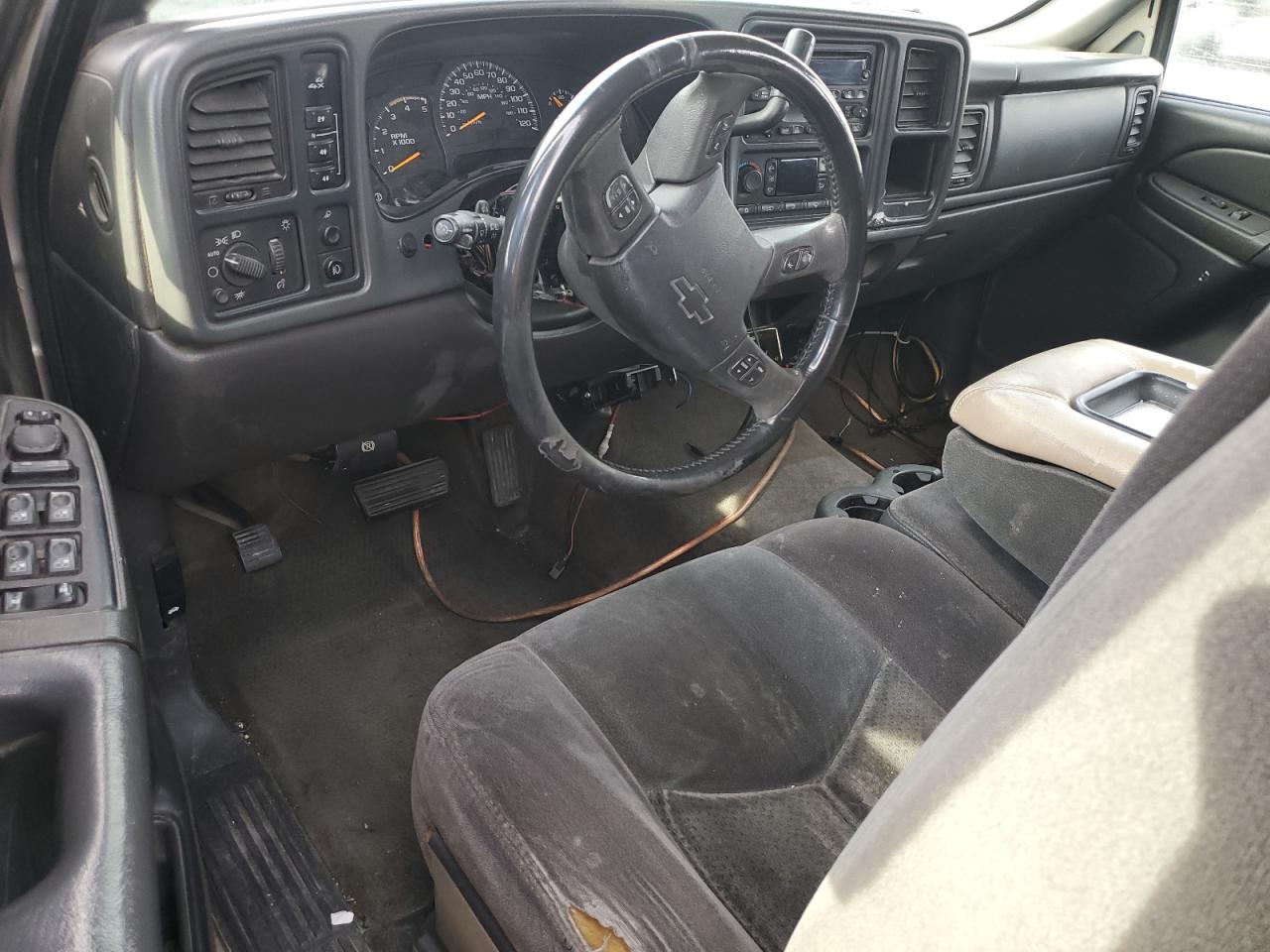 2005 Chevrolet Silverado - Image 8