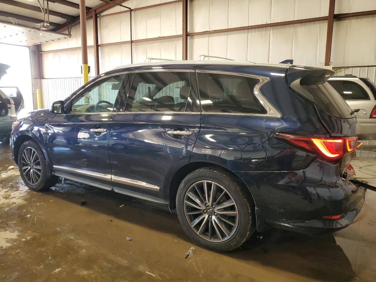 2019 Infiniti QX60 - Image 2