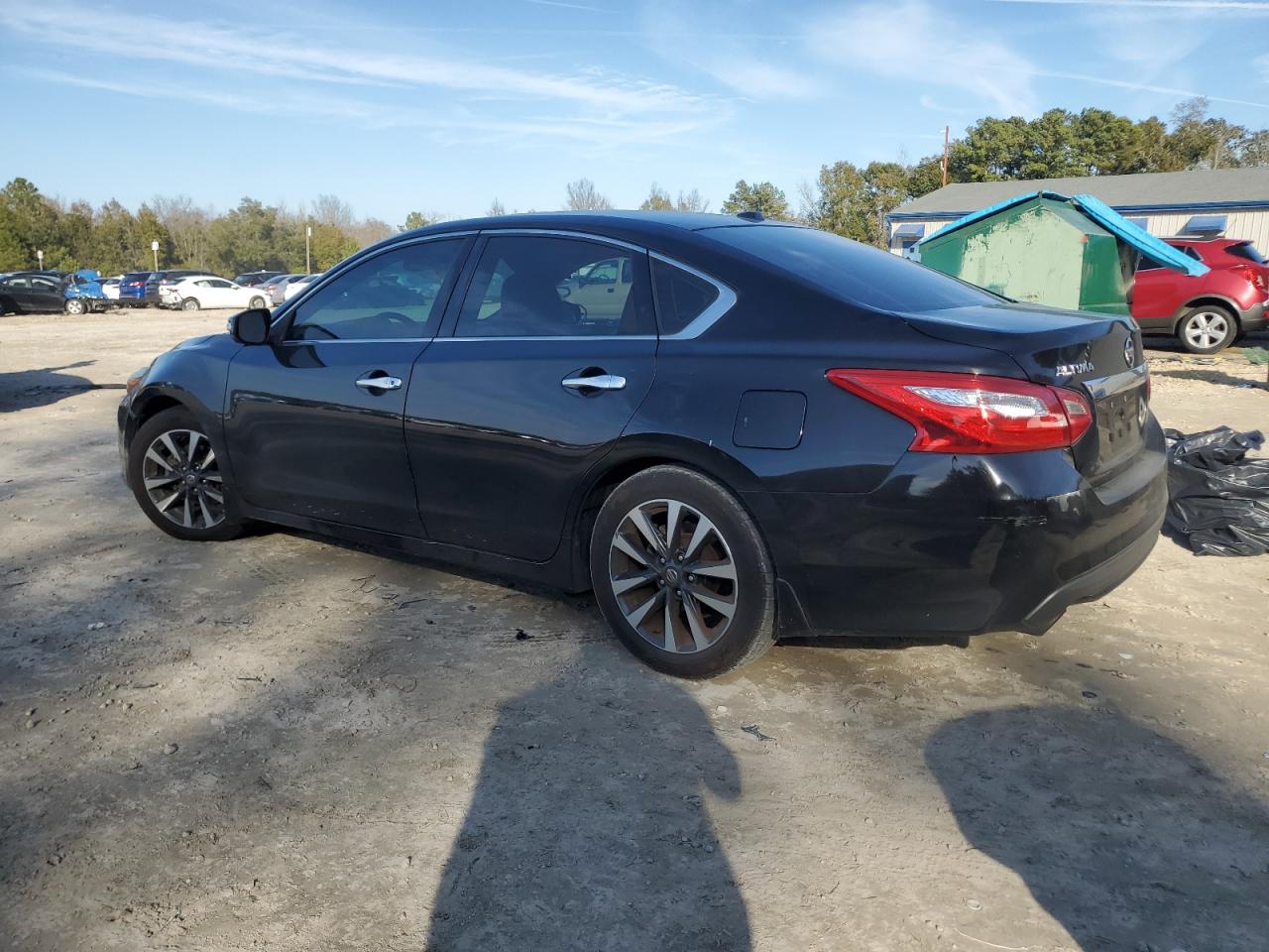 2016 Nissan Altima - Image 2