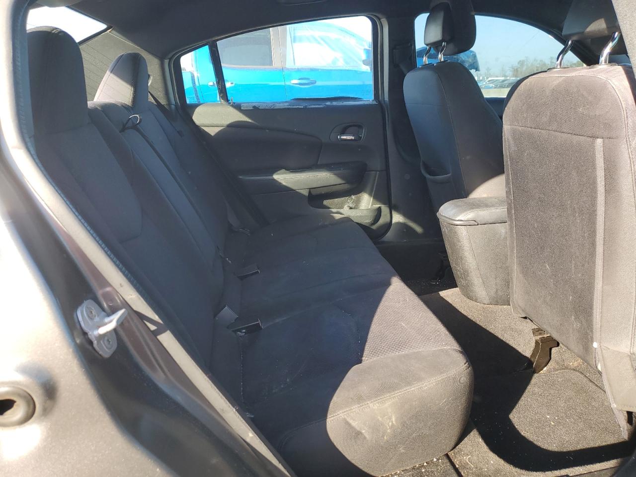 2013 Chrysler 200 - Image 10