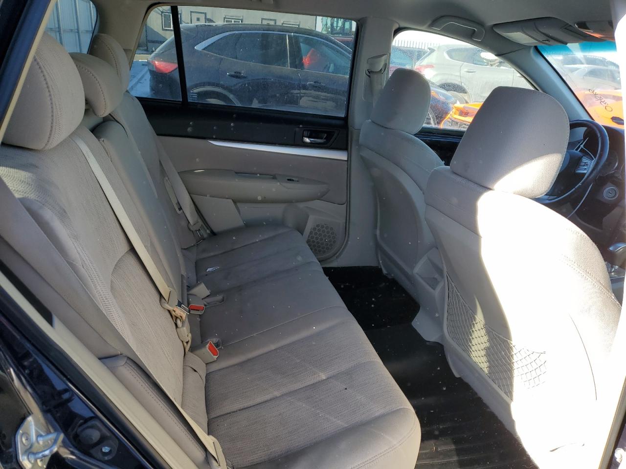 2013 Subaru Outback - Image 10