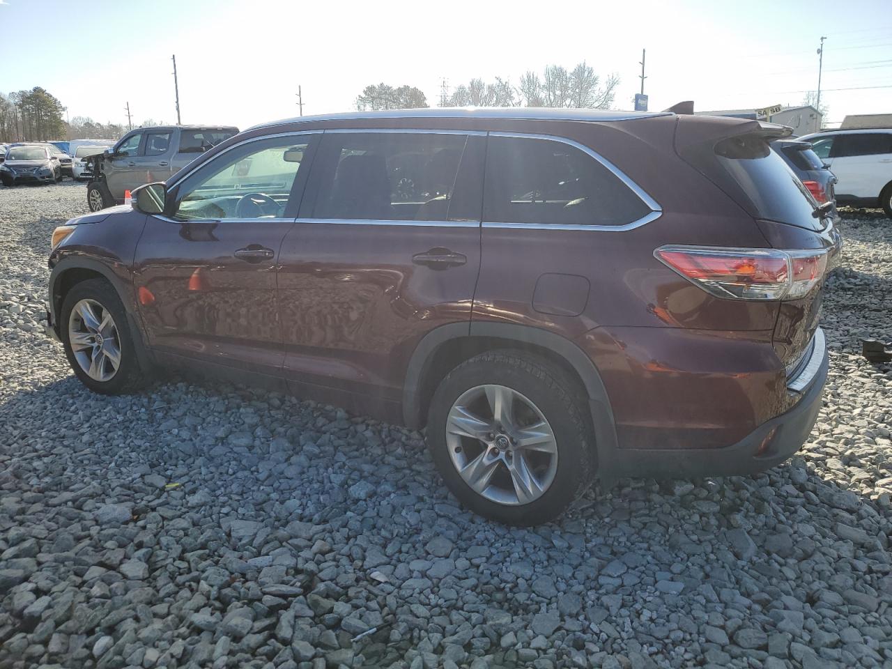 2016 Toyota Highlander - Image 2