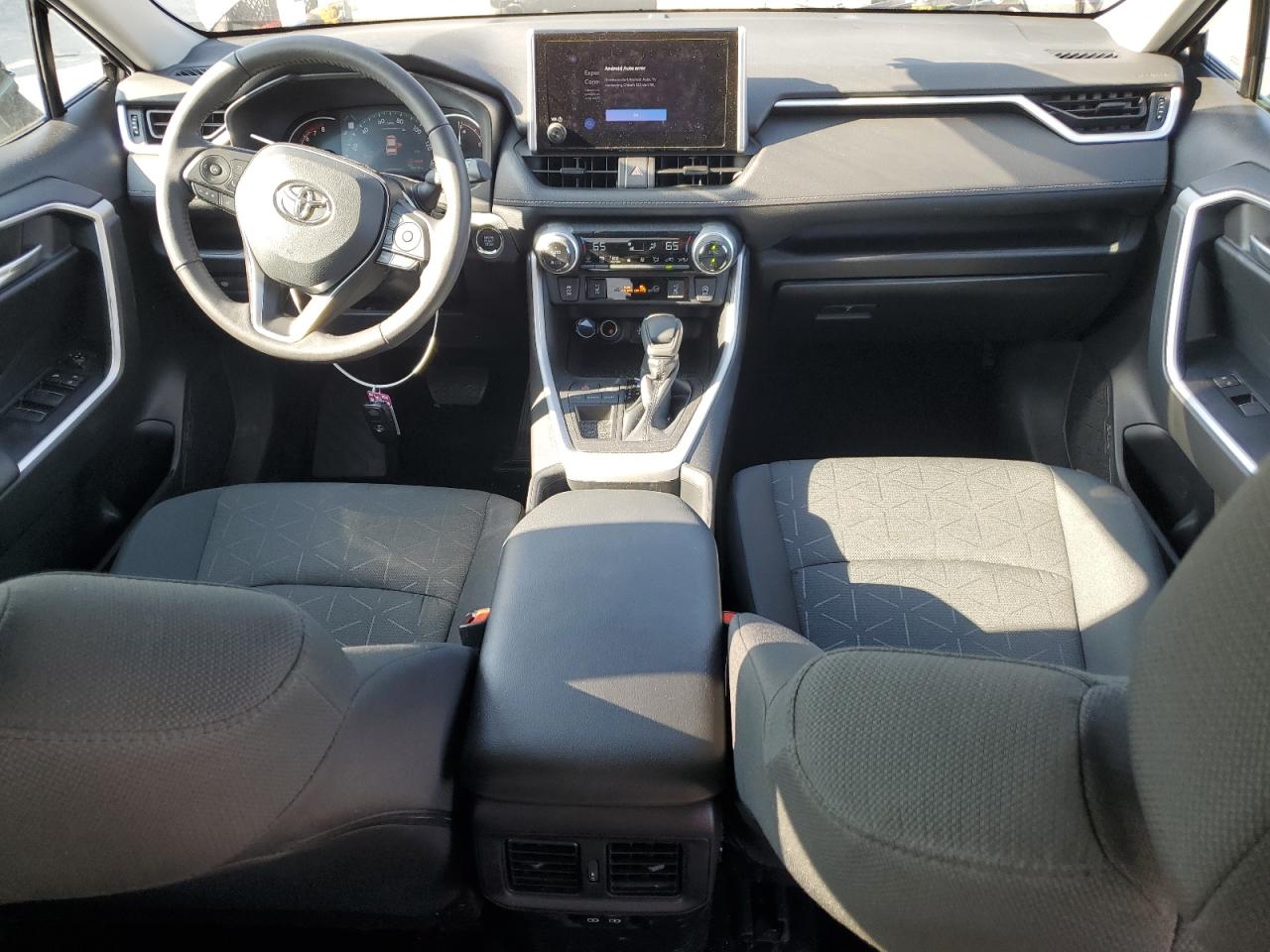 2023 Toyota RAV 4 - Image 8