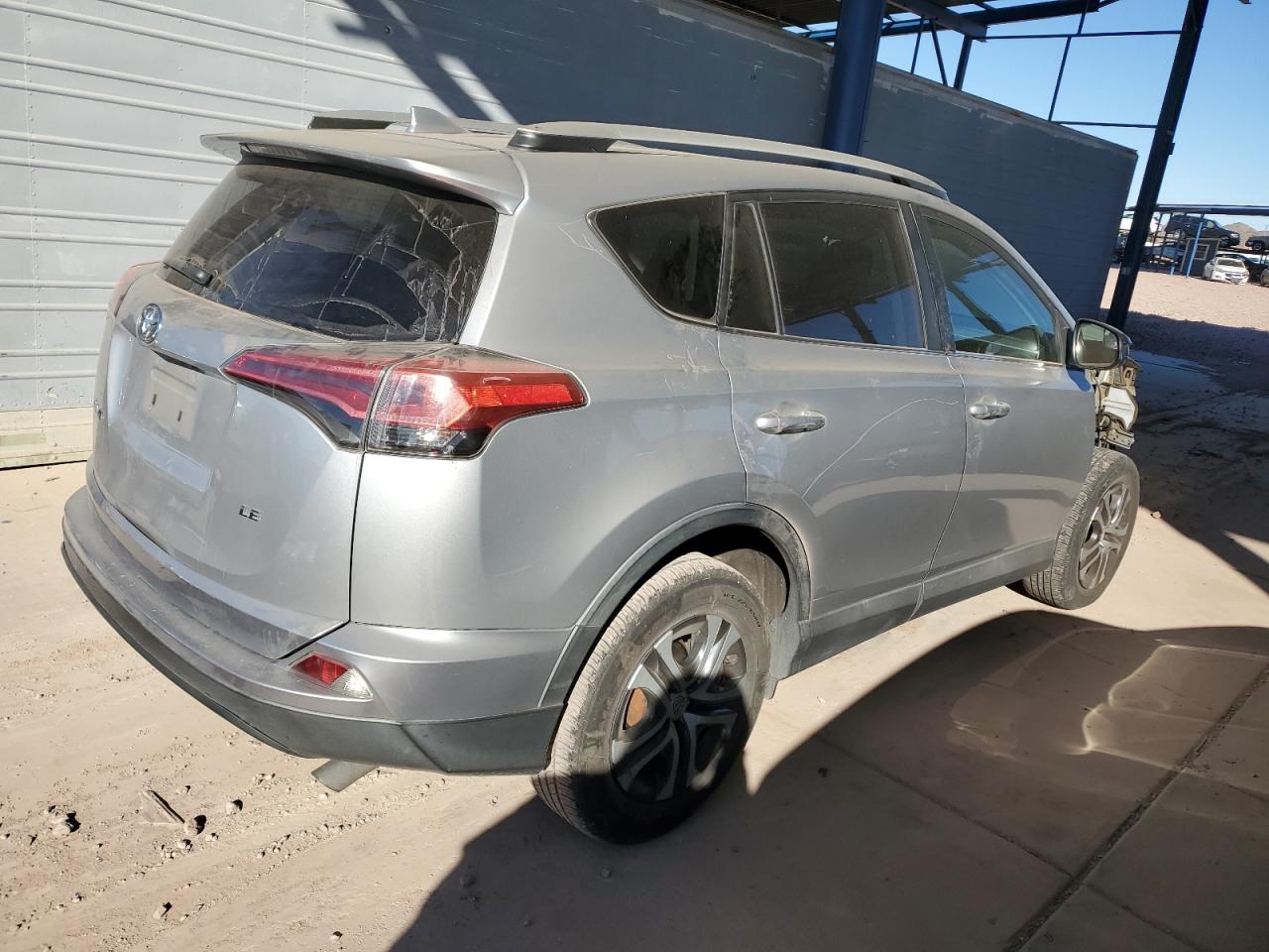 2016 Toyota RAV 4 - Image 3
