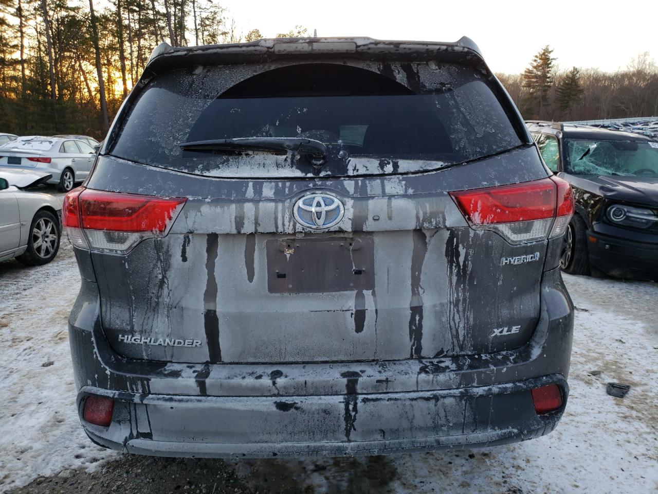 2019 Toyota Highlander - Image 6
