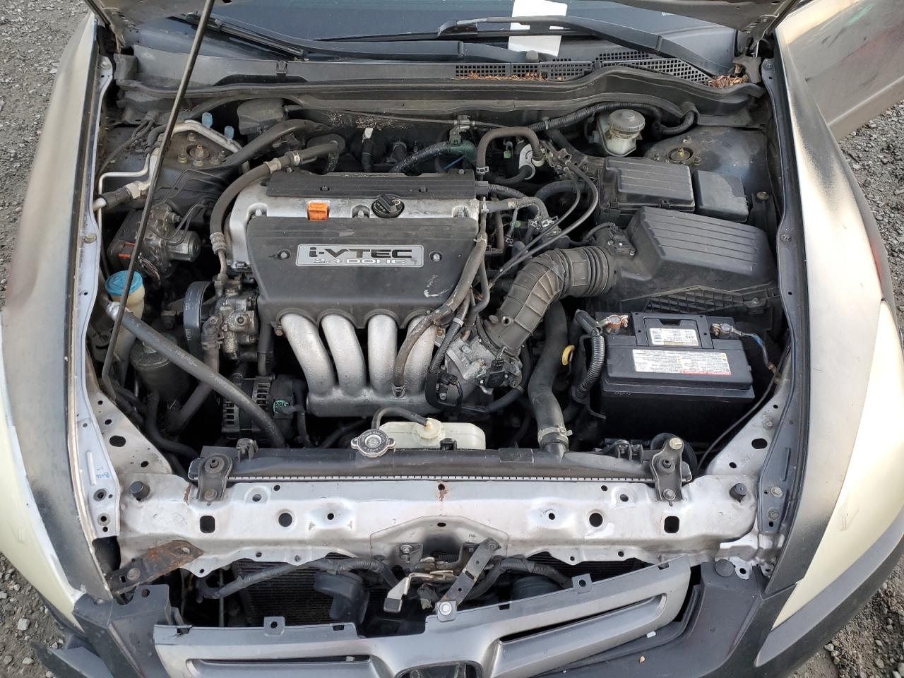 2005 Honda Accord - Image 11