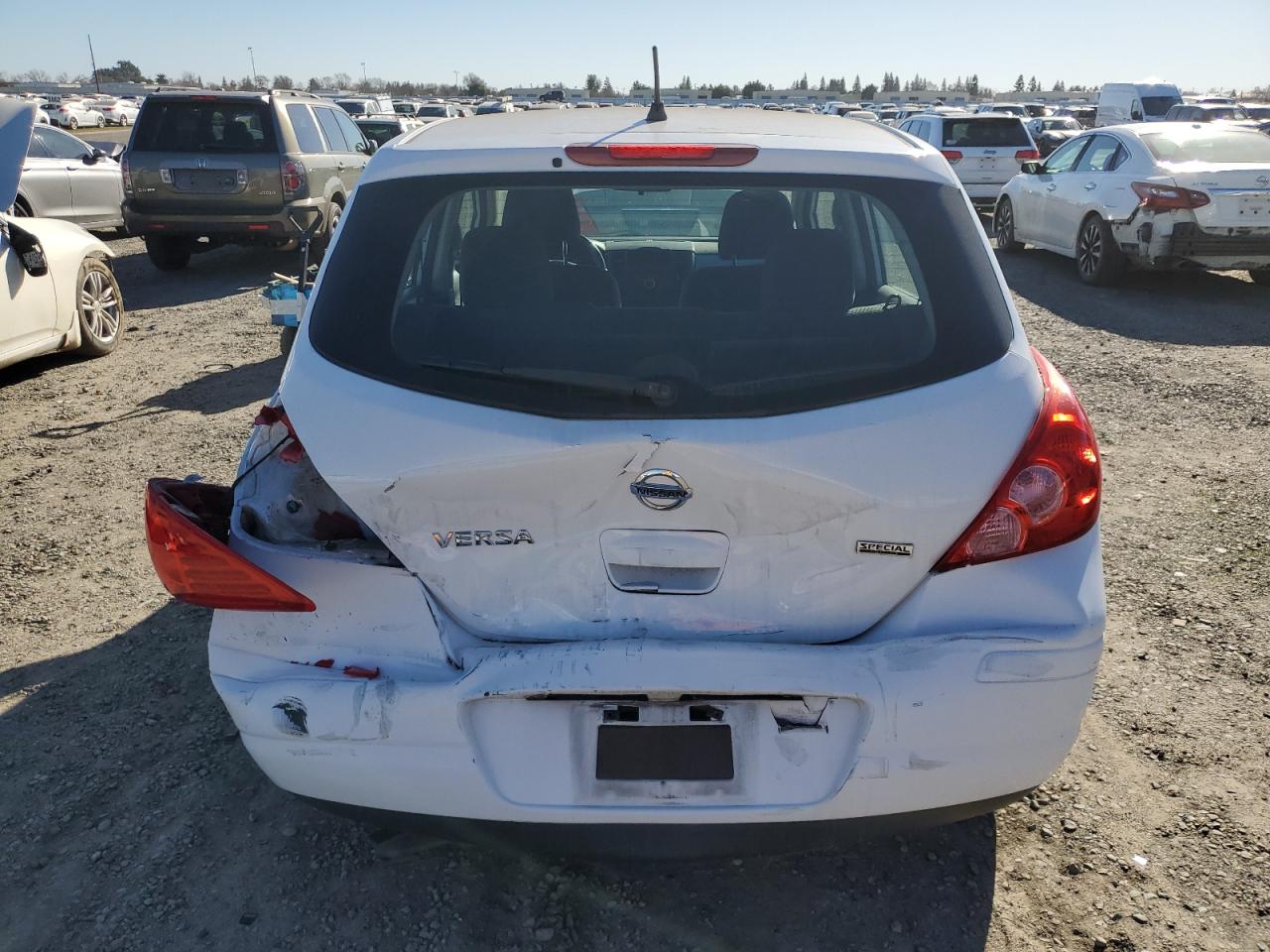 2012 Nissan Versa - Image 6