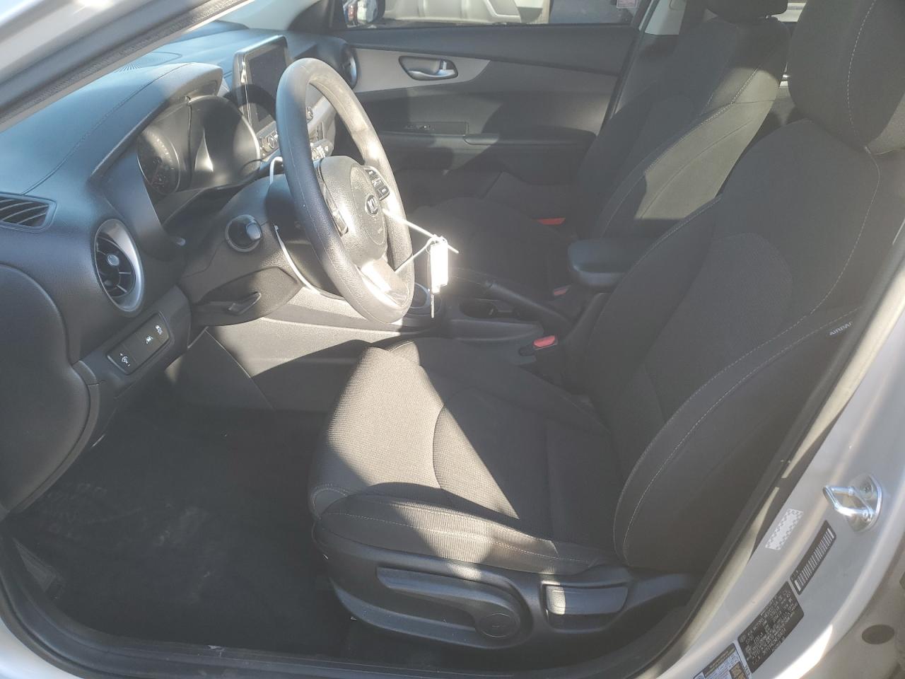 2021 Kia Forte - Image 7