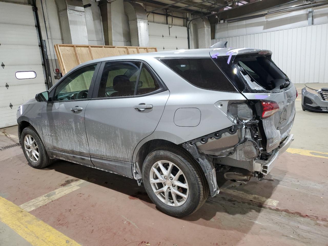 2023 Chevrolet Equinox - Image 2