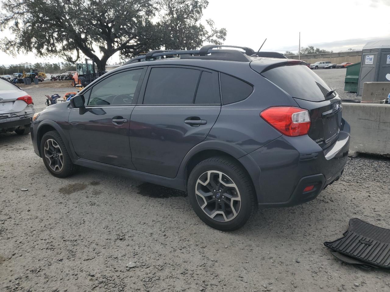 VIN JF2GPABC6G8326647 2016 SUBARU CROSSTREK no.2