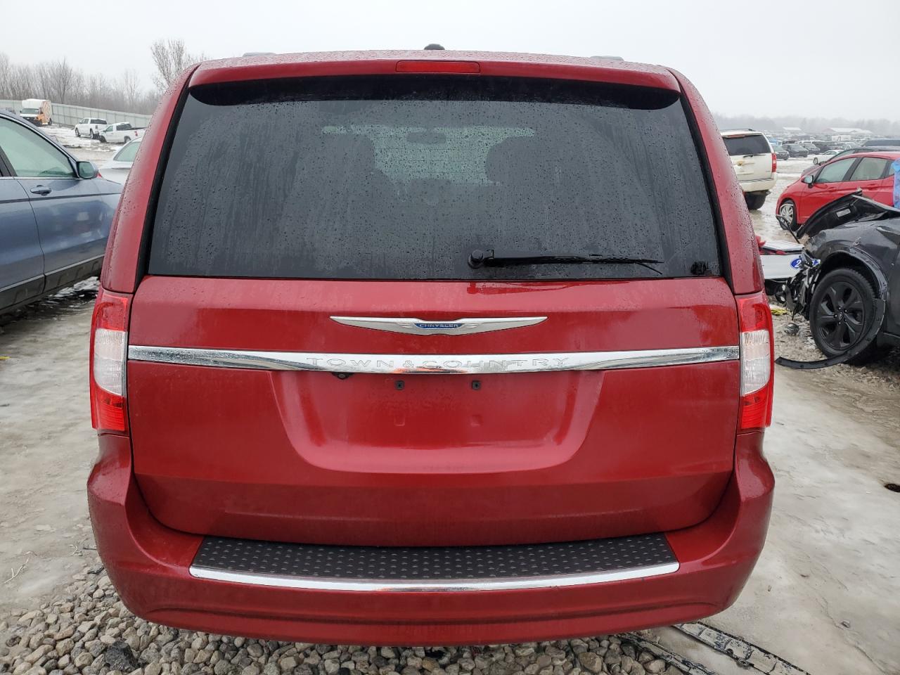 2013 Chrysler Town & Country - Image 6