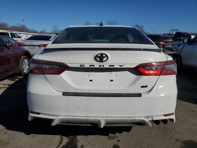 TOYOTA CAMRY 2024 Белы