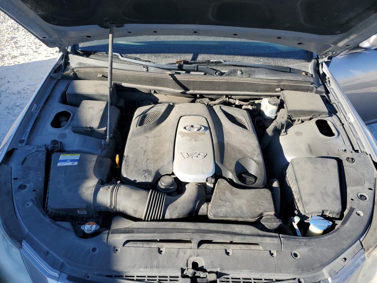 2012 Hyundai Genesis - Image 11