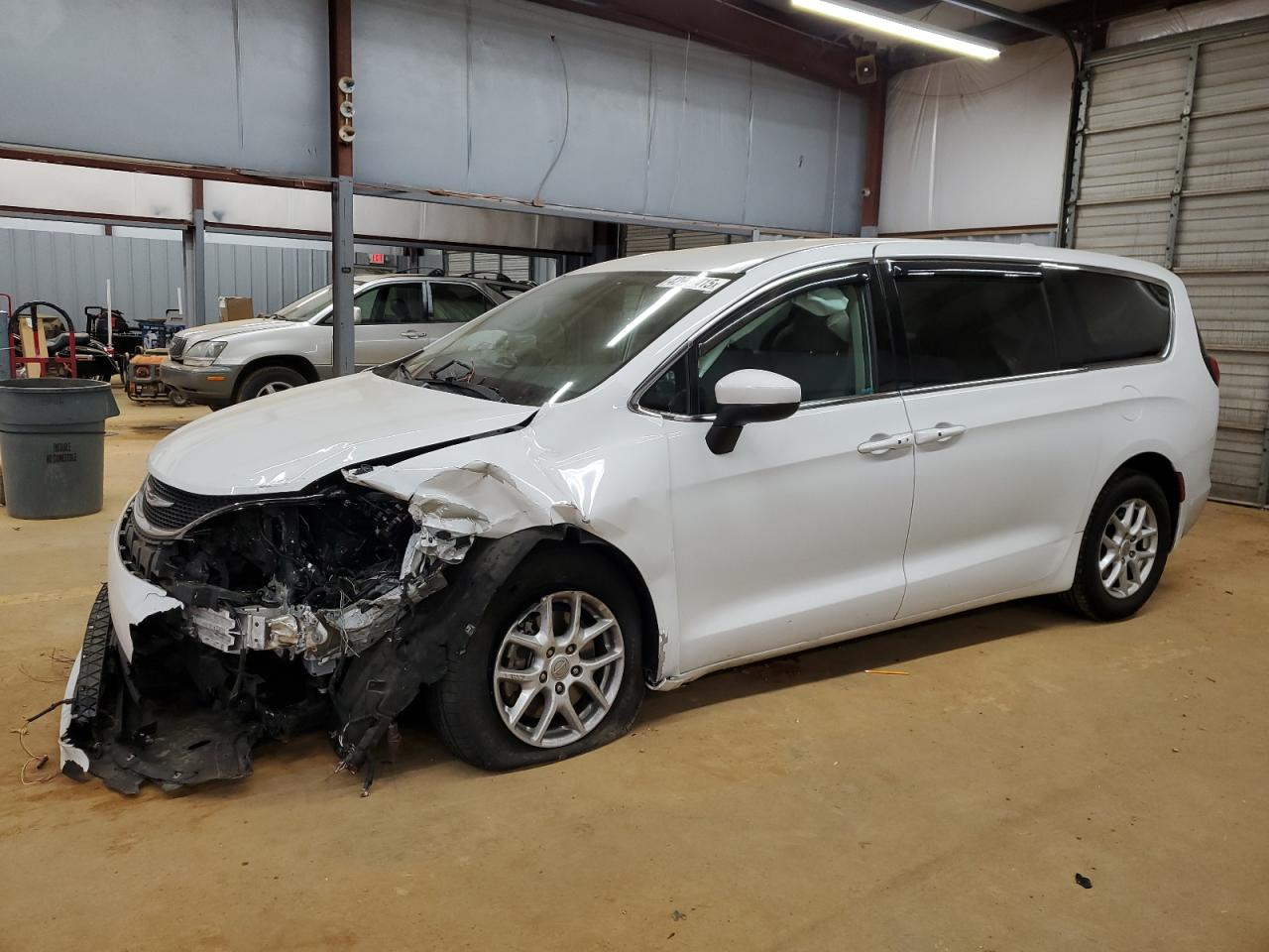 2017 Chrysler Pacifica - Image 1