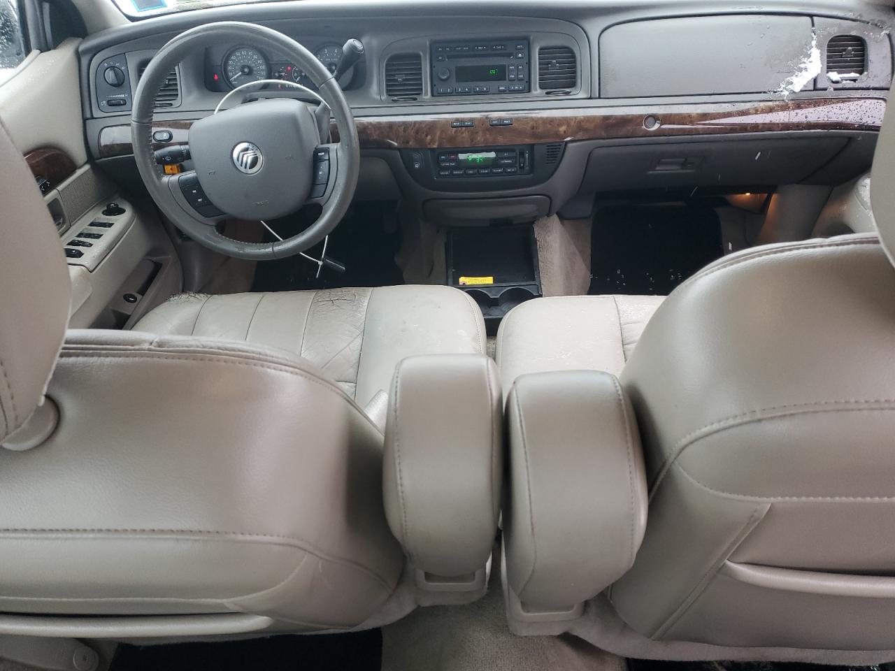 2010 Mercury Grand Marquis - Image 8