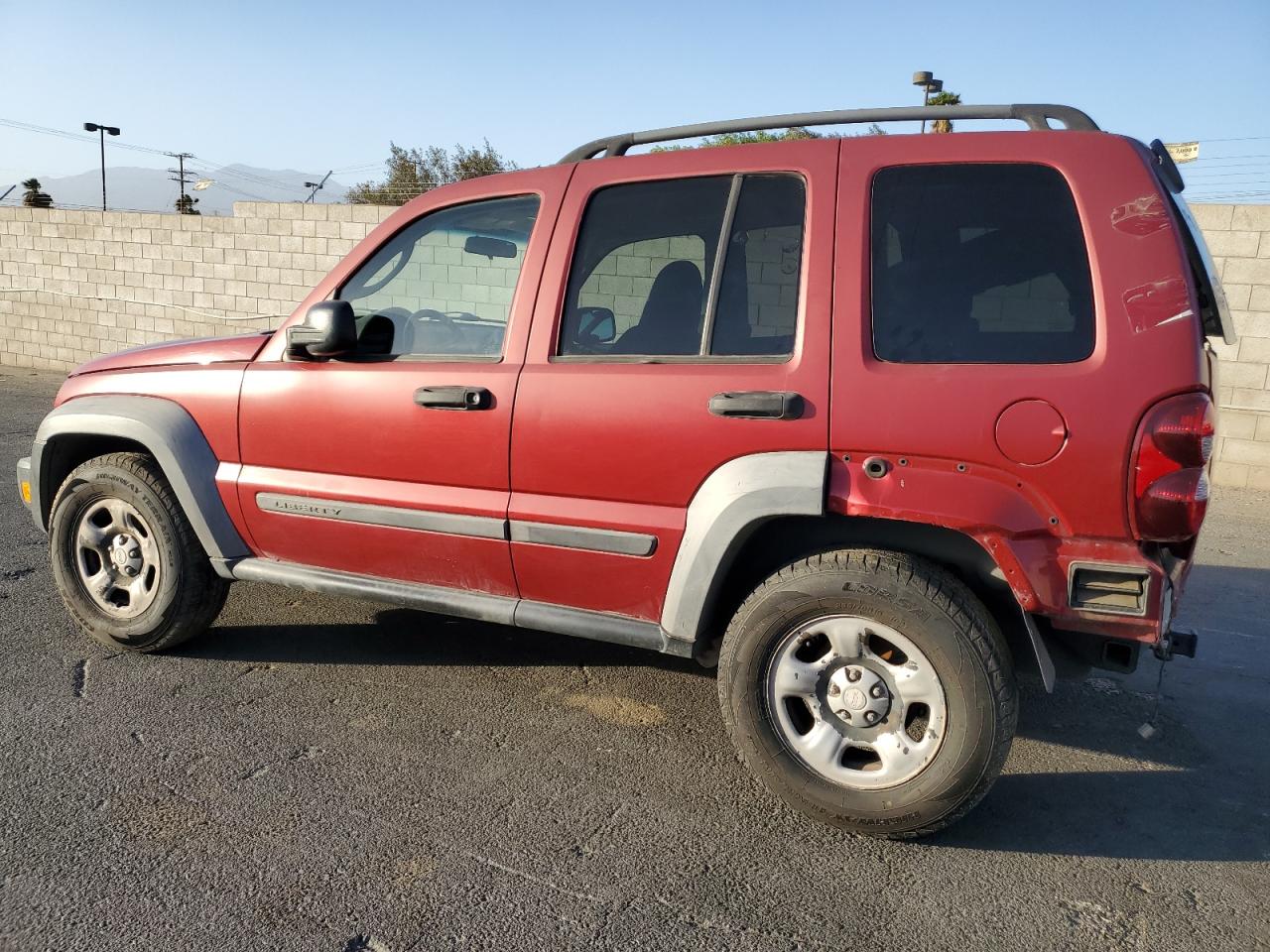 2007 Jeep Liberty (North America) - Image 2