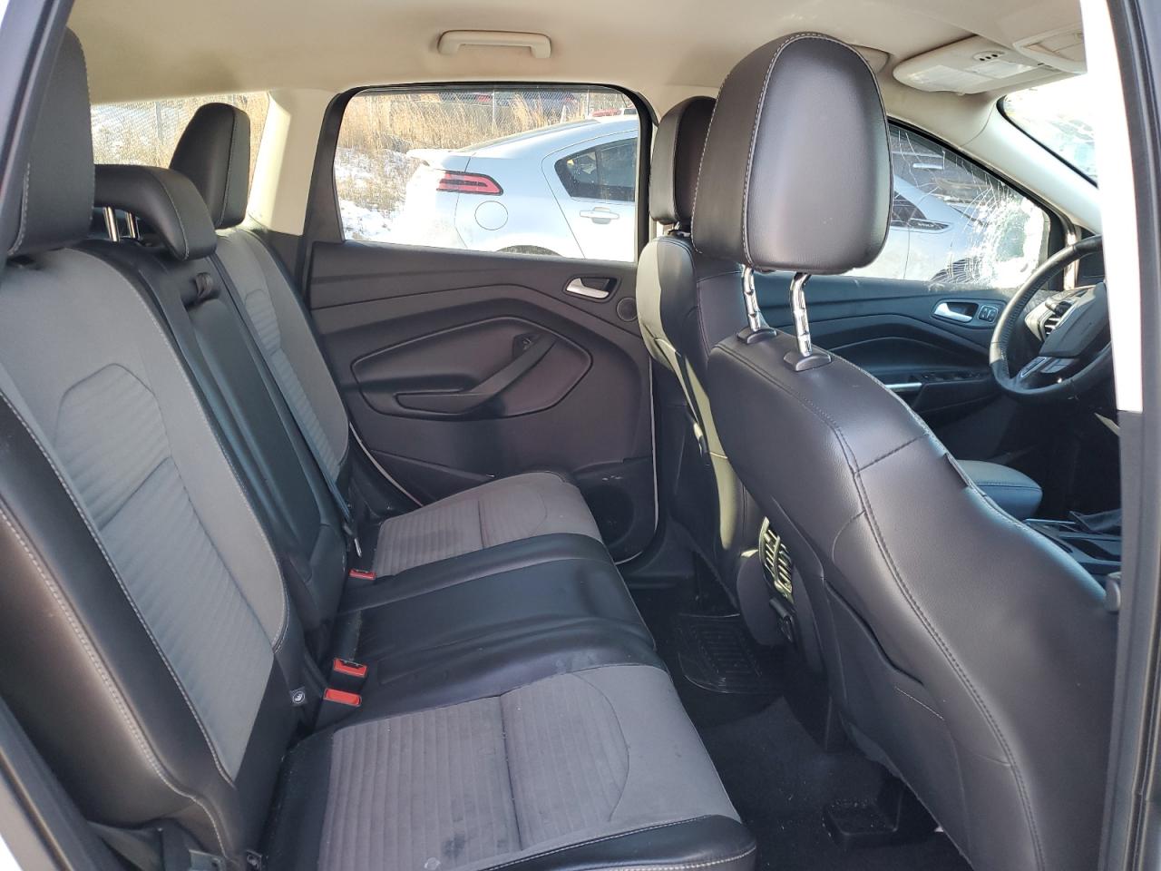 2017 Ford Escape - Image 11