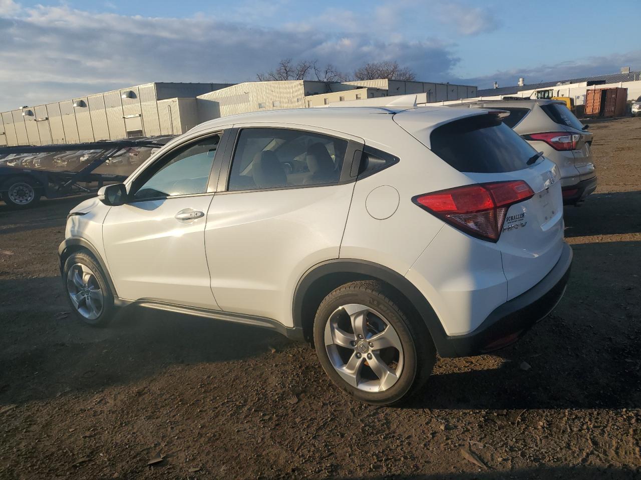 VIN 3CZRU6H7XHM715189 2017 HONDA HR-V no.2