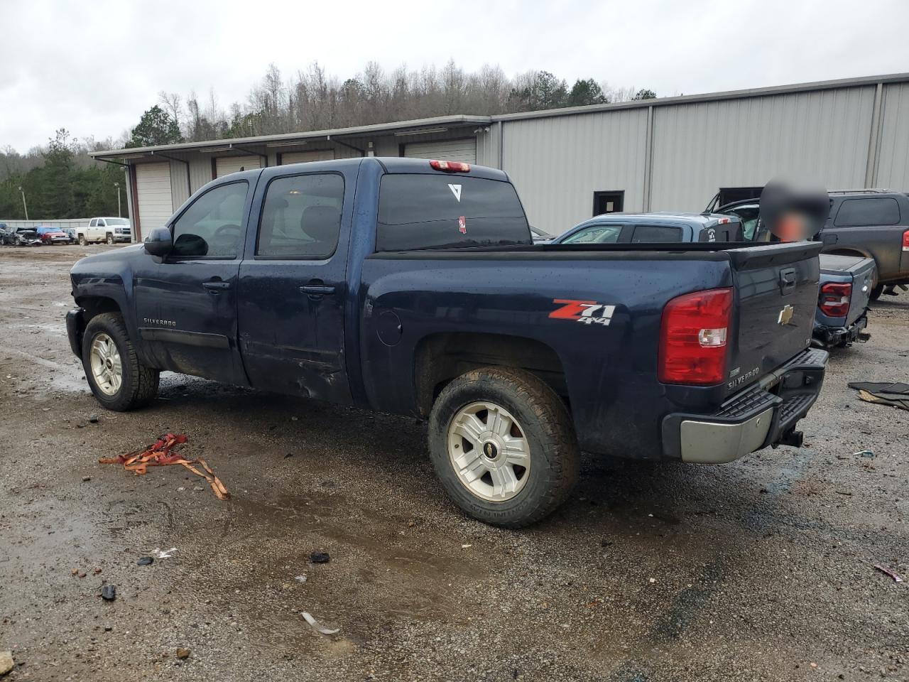 2010 Chevrolet Silverado - Image 2