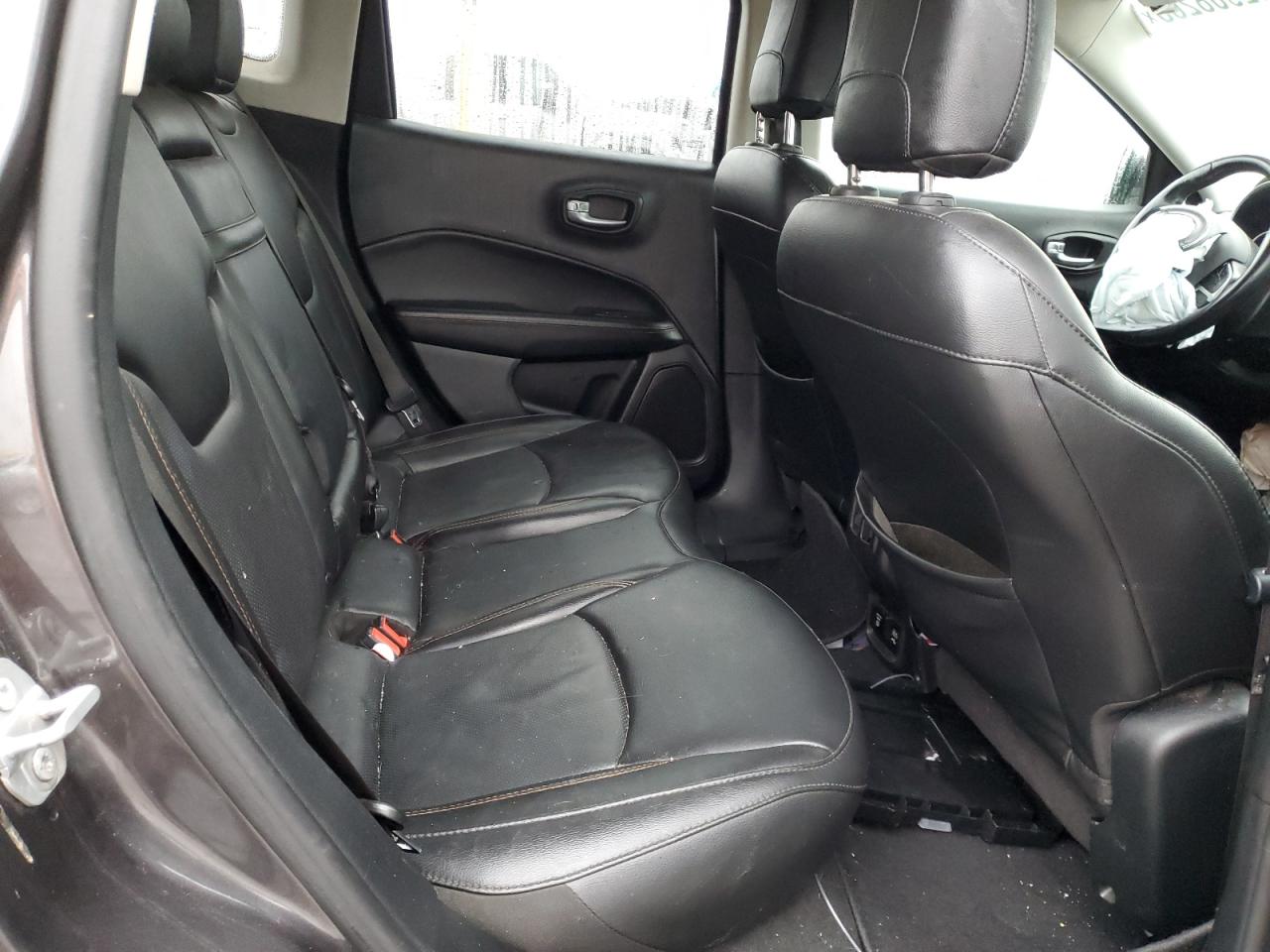 2019 Jeep Compass - Image 11