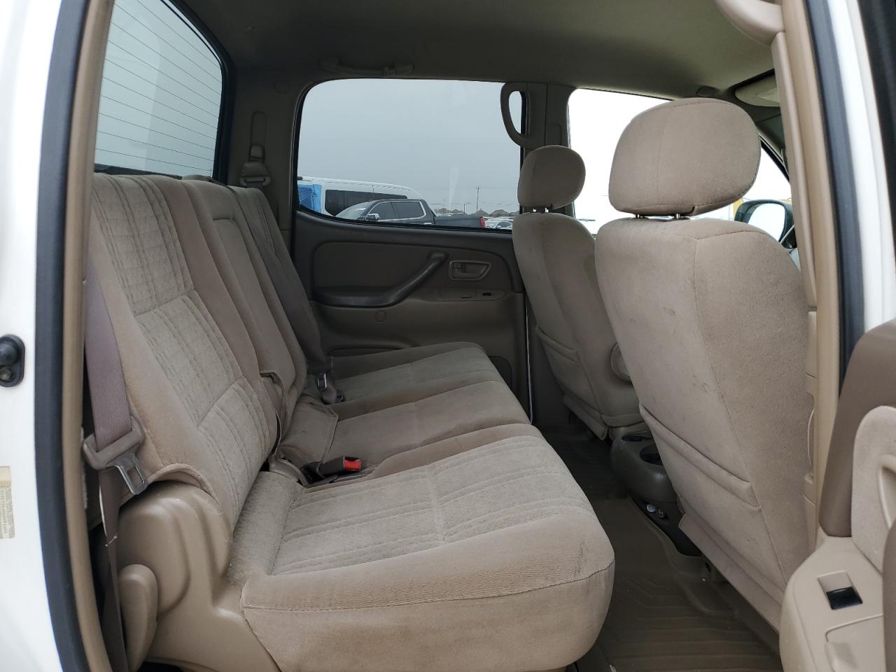 2004 Toyota Tundra - Image 10