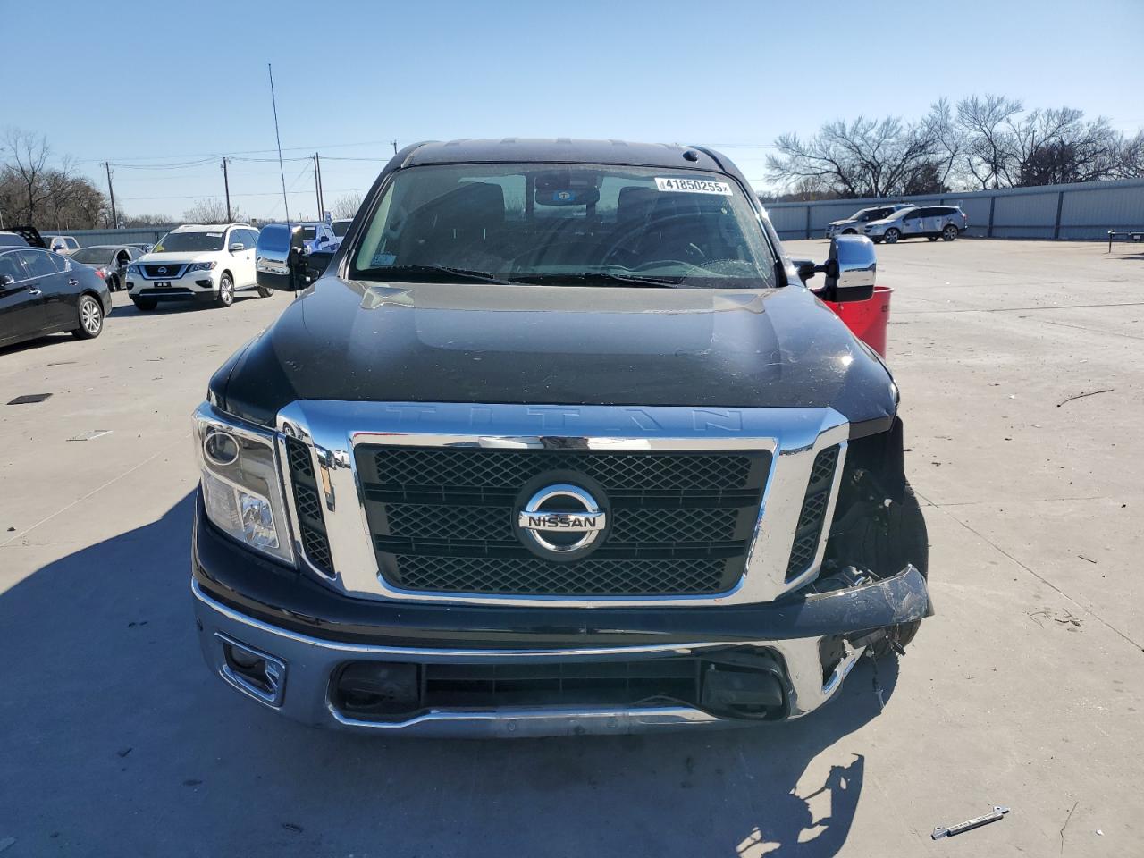 2017 Nissan Titan - Image 5