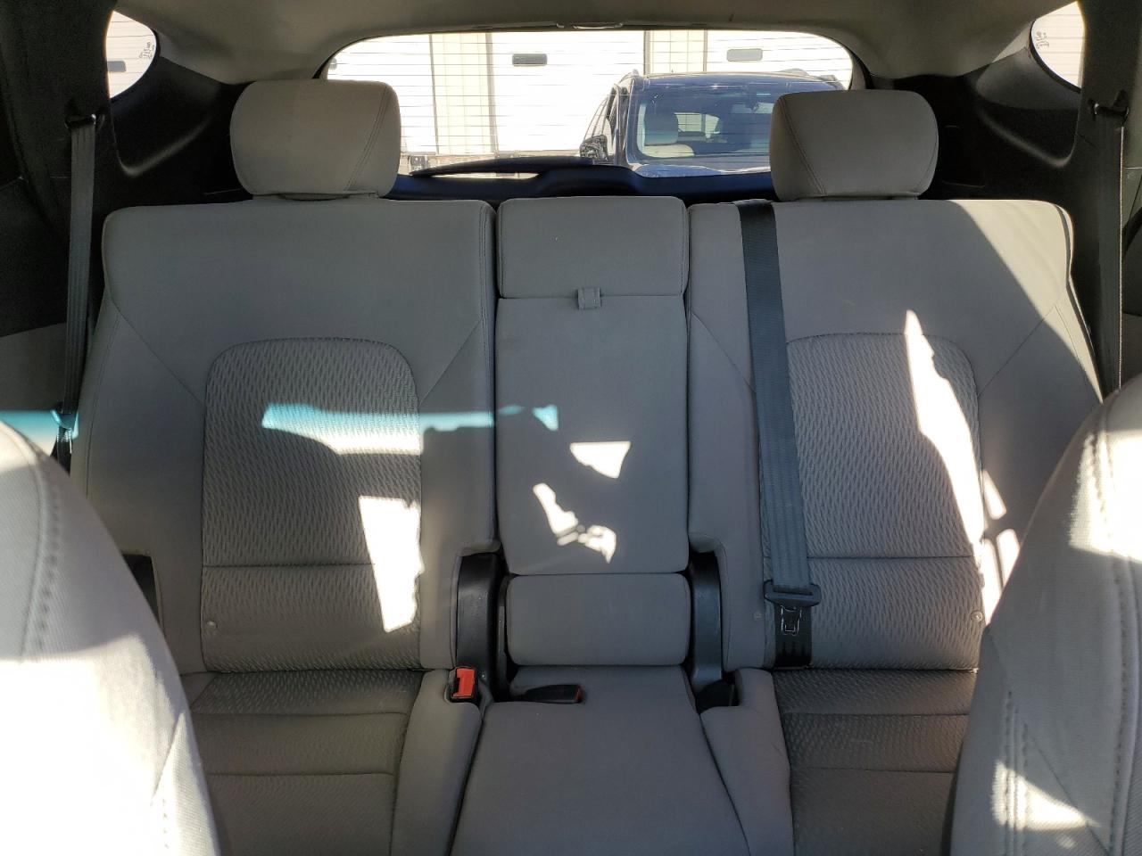 2018 Hyundai Santa Fe - Image 10