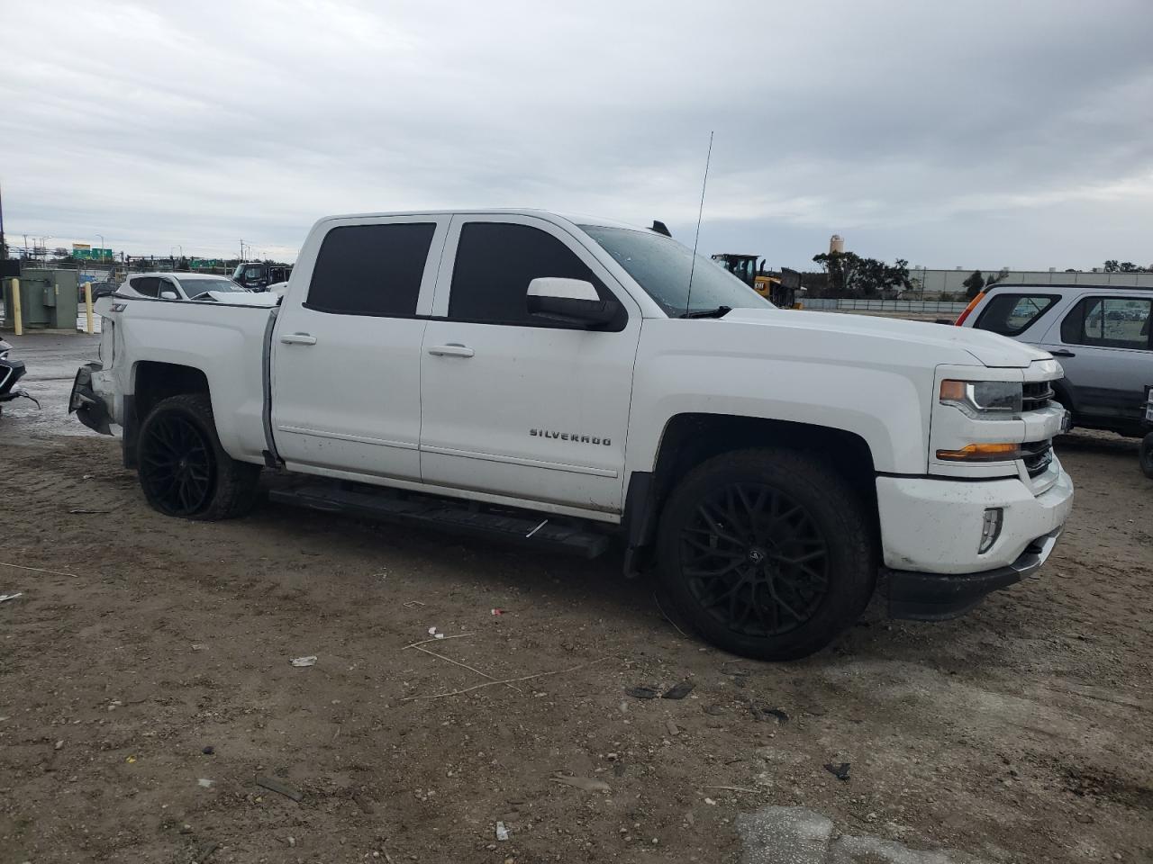 2018 Chevrolet Silverado - Image 4