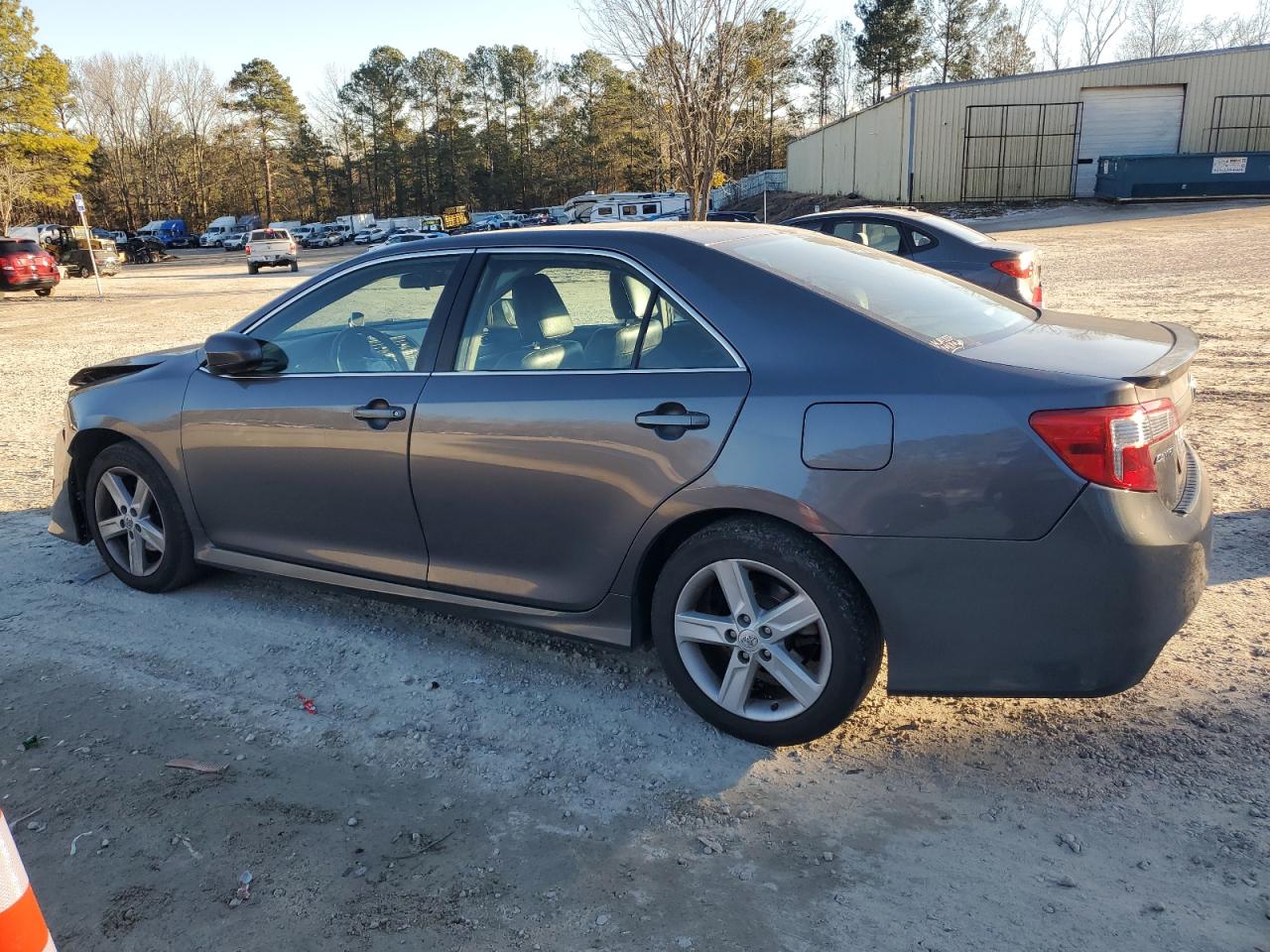 2014 Toyota Camry - Image 2