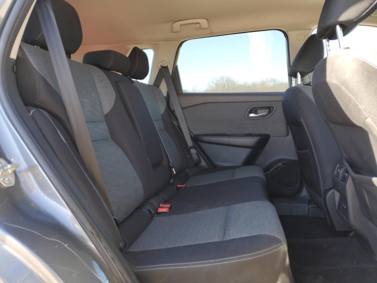 2021 Nissan Rogue - Image 10