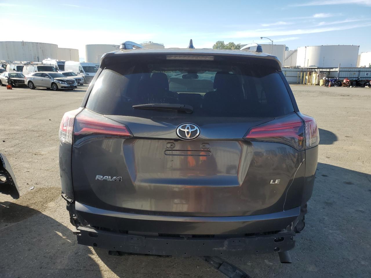 2018 Toyota RAV 4 - Image 6