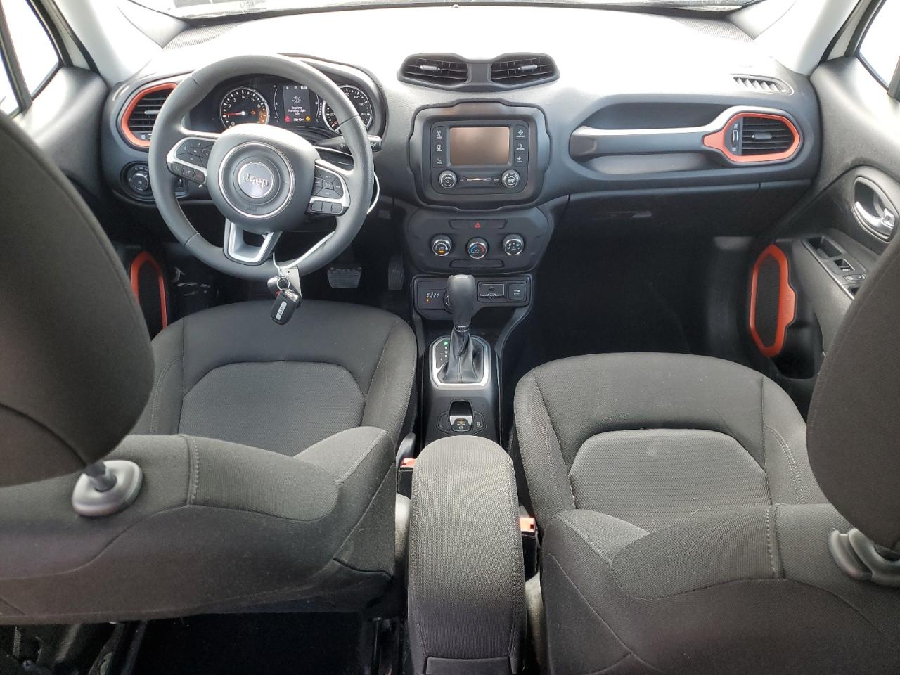 2018 Jeep Renegade - Image 8