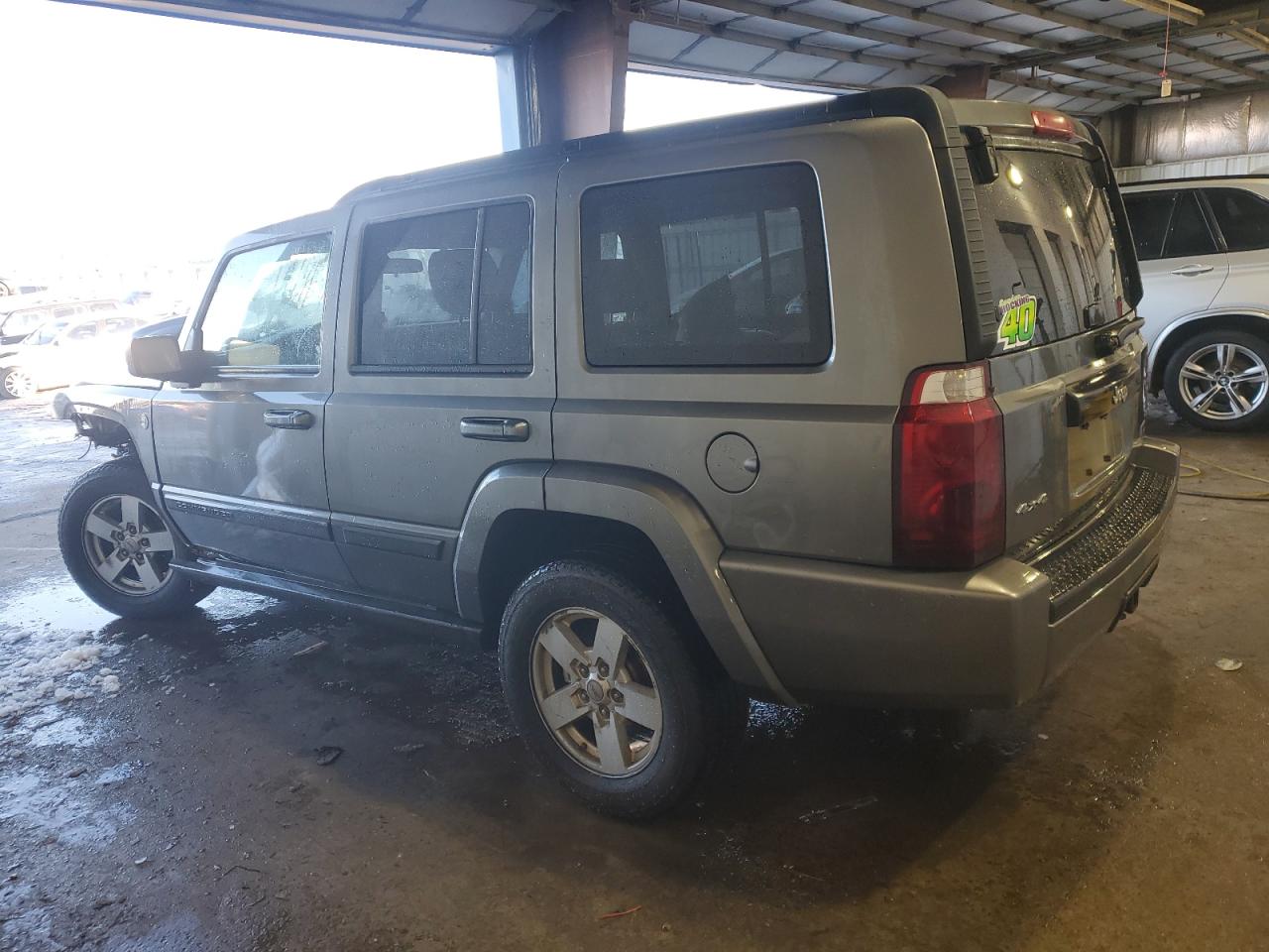 2007 Jeep Commander - Image 2