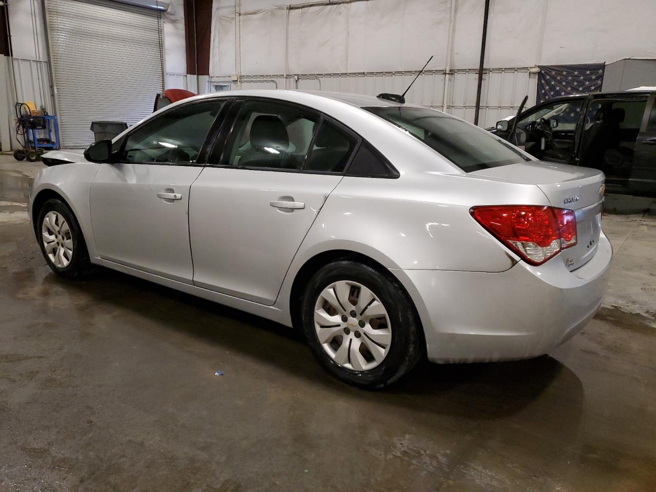 2016 Chevrolet Cruze - Image 2