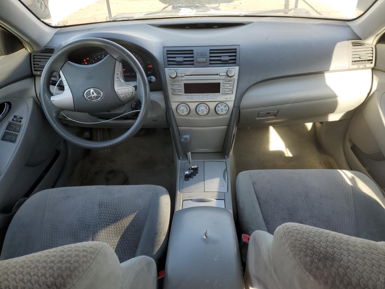 2010 Toyota Camry - Image 8