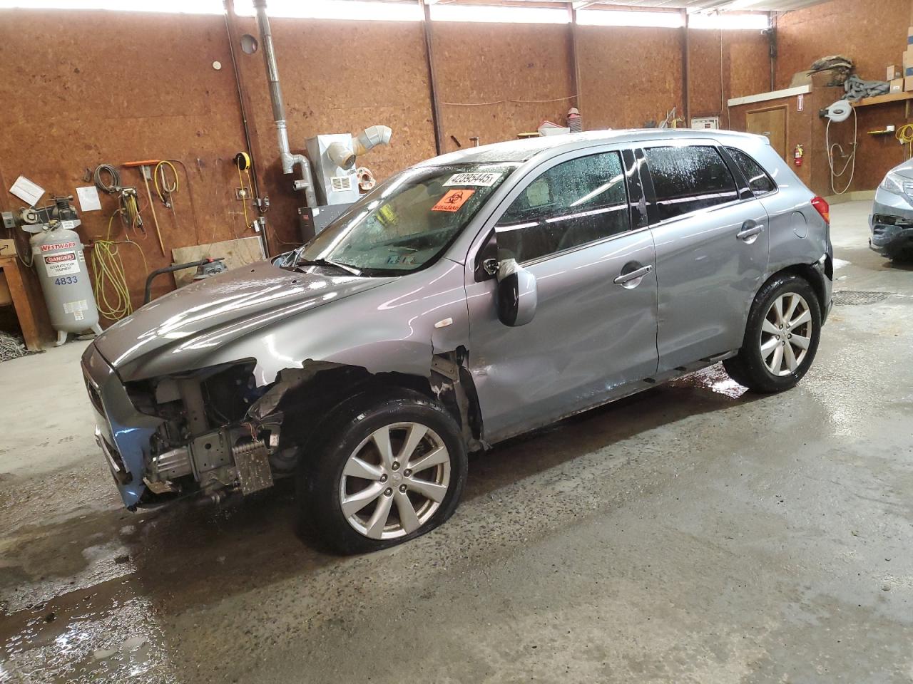 2015 Mitsubishi Outlander - Image 1