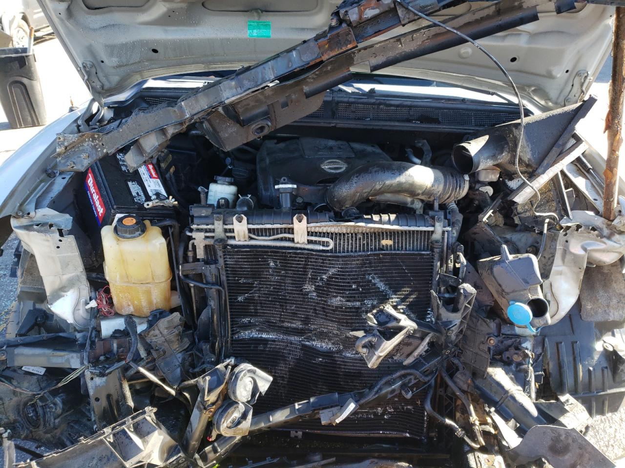 2011 Nissan Titan - Image 11