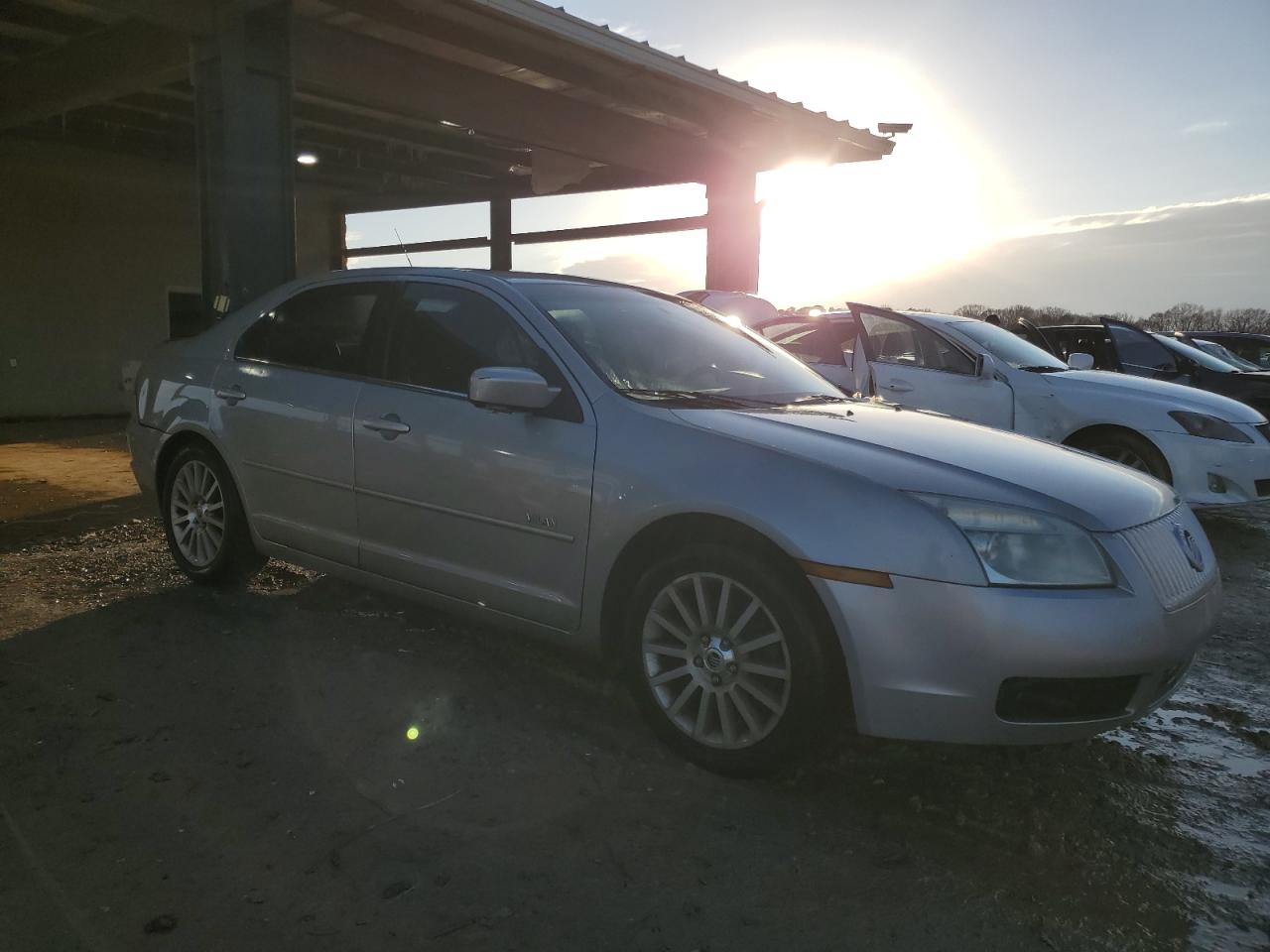 2008 Mercury Milan - Image 4