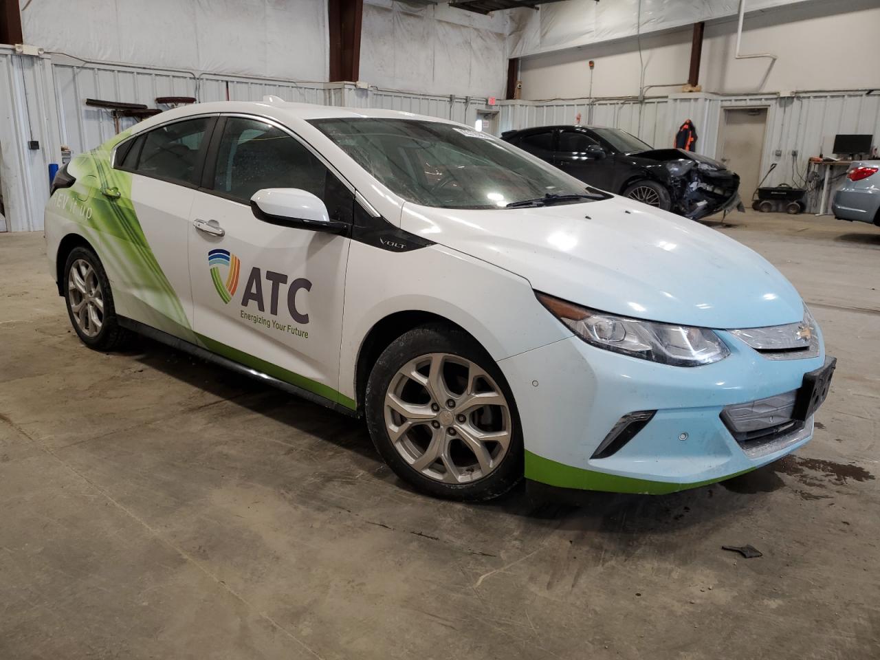 2017 Chevrolet Volt - Image 4