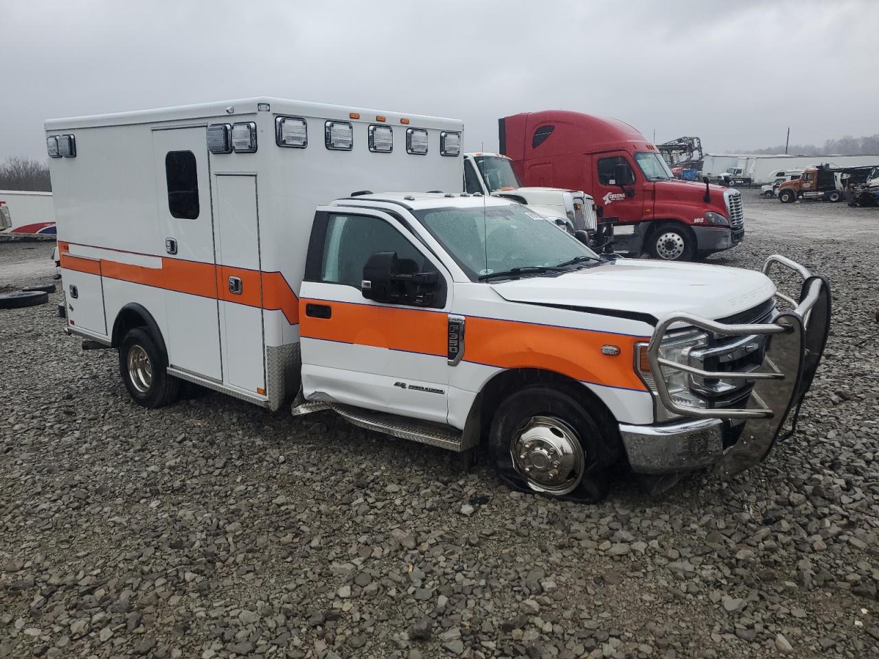 2020 Ford F350 - Image 4
