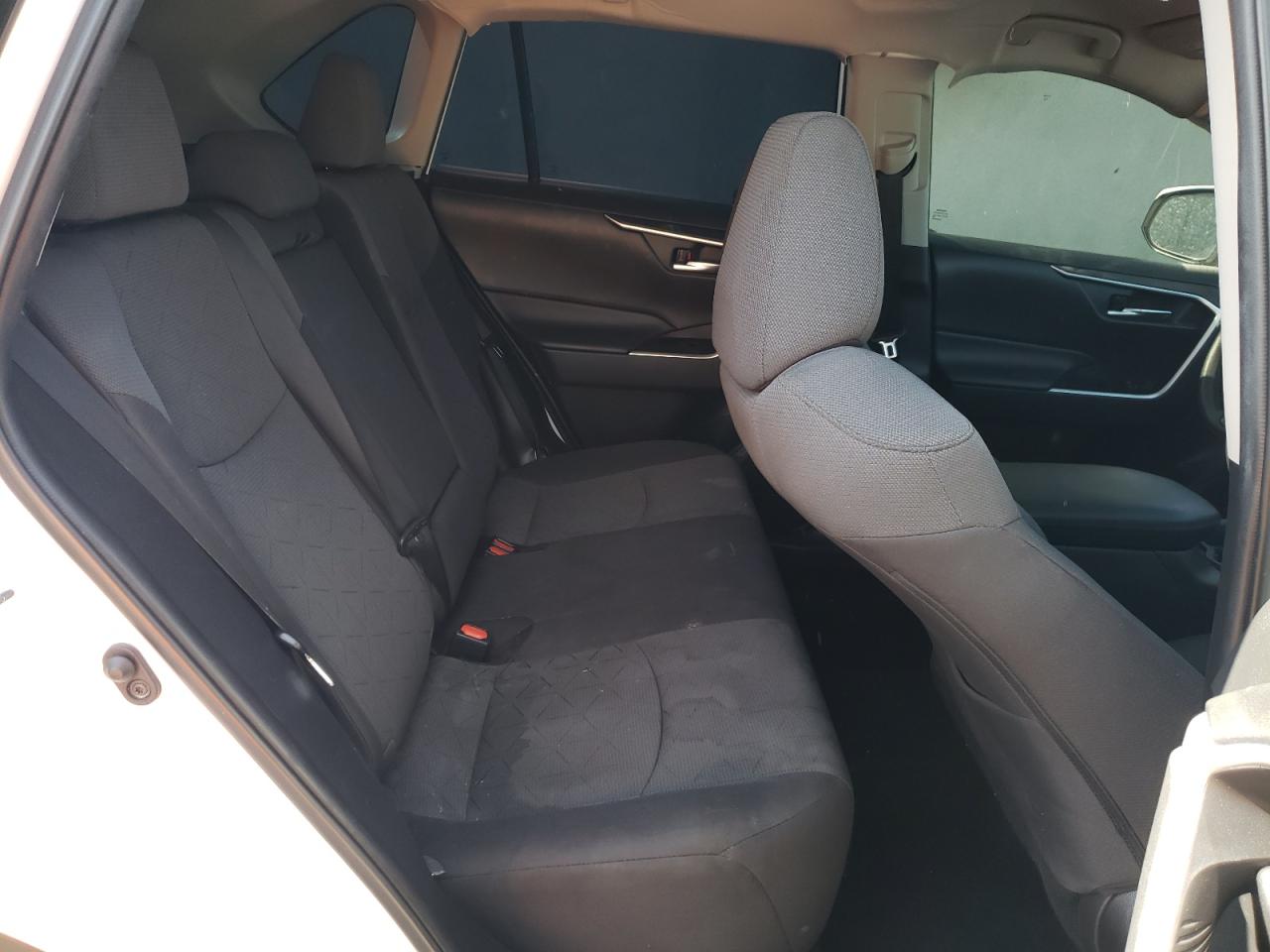 2021 Toyota RAV 4 - Image 11