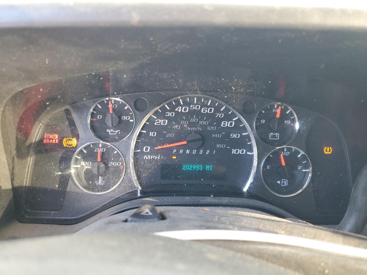 2009 Chevrolet Express - Image 9