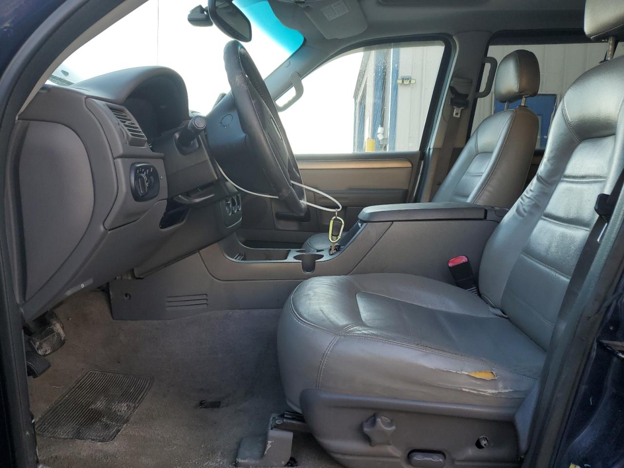 2004 Ford Explorer Xlt VIN: 1FMZU73K34UC37013 Lot: 42126495