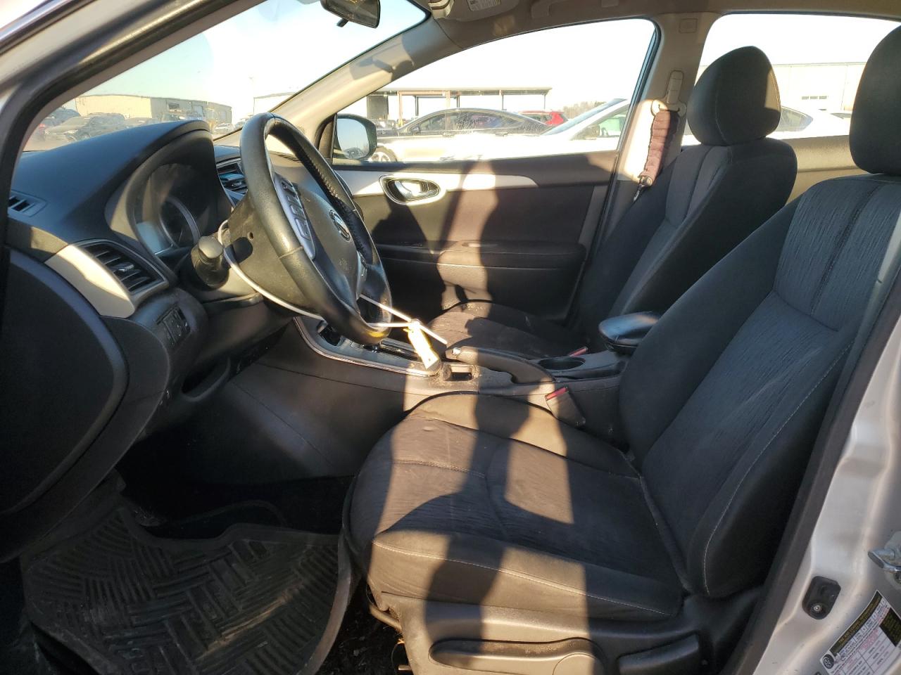 2015 Nissan Sentra - Image 7